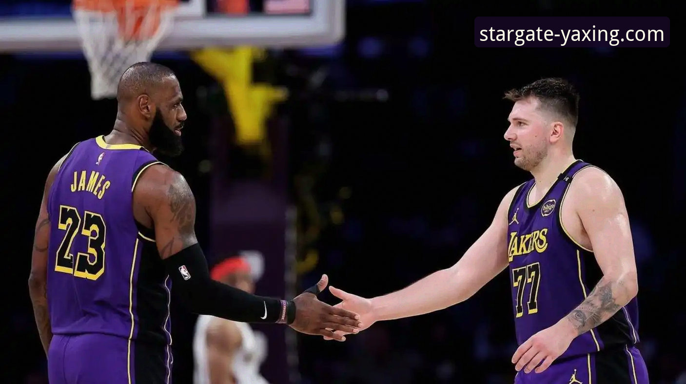 东契奇43分引领湖人进攻狂潮，一场经典对攻战的深度解析